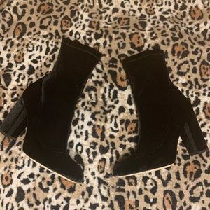 “Sam Edelman” Velvet black booties